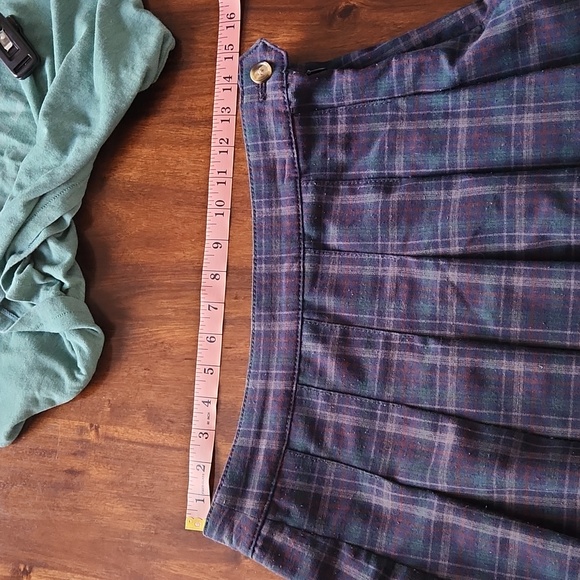 American Eagle Women's Pleated Plaid Skirt - Picture 6 of 9